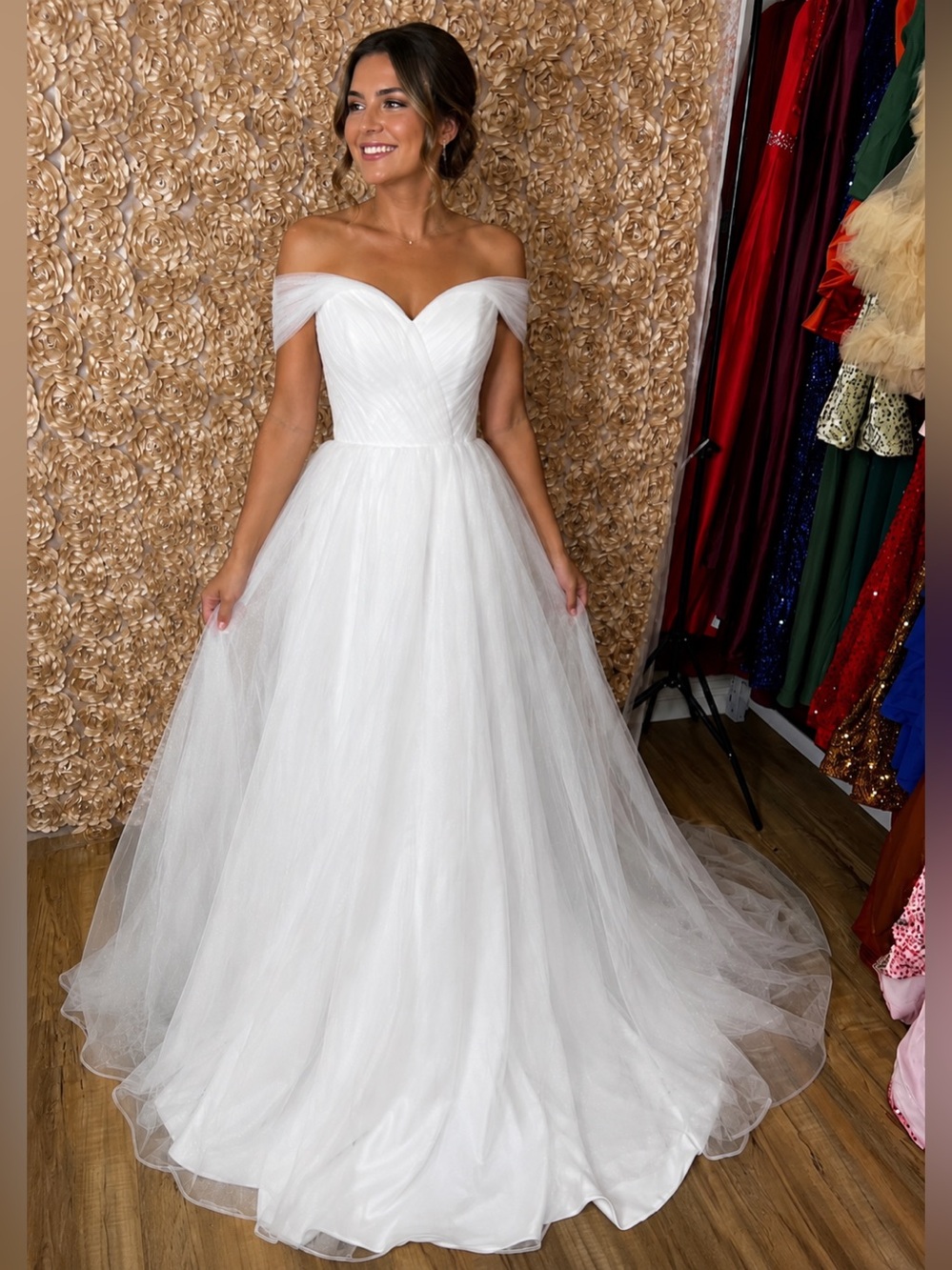 Elegant White Tulle A-Line Dress with Sparkle